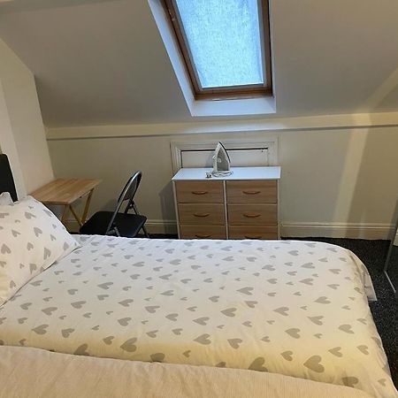 One Room To Stay With Fantastic Host London Eksteriør bilde